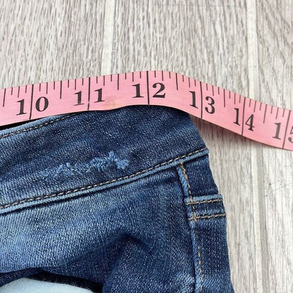 American Eagle Outfitters. Factory distressed/destroyed skinny denim jeans - Picture 7 of 10